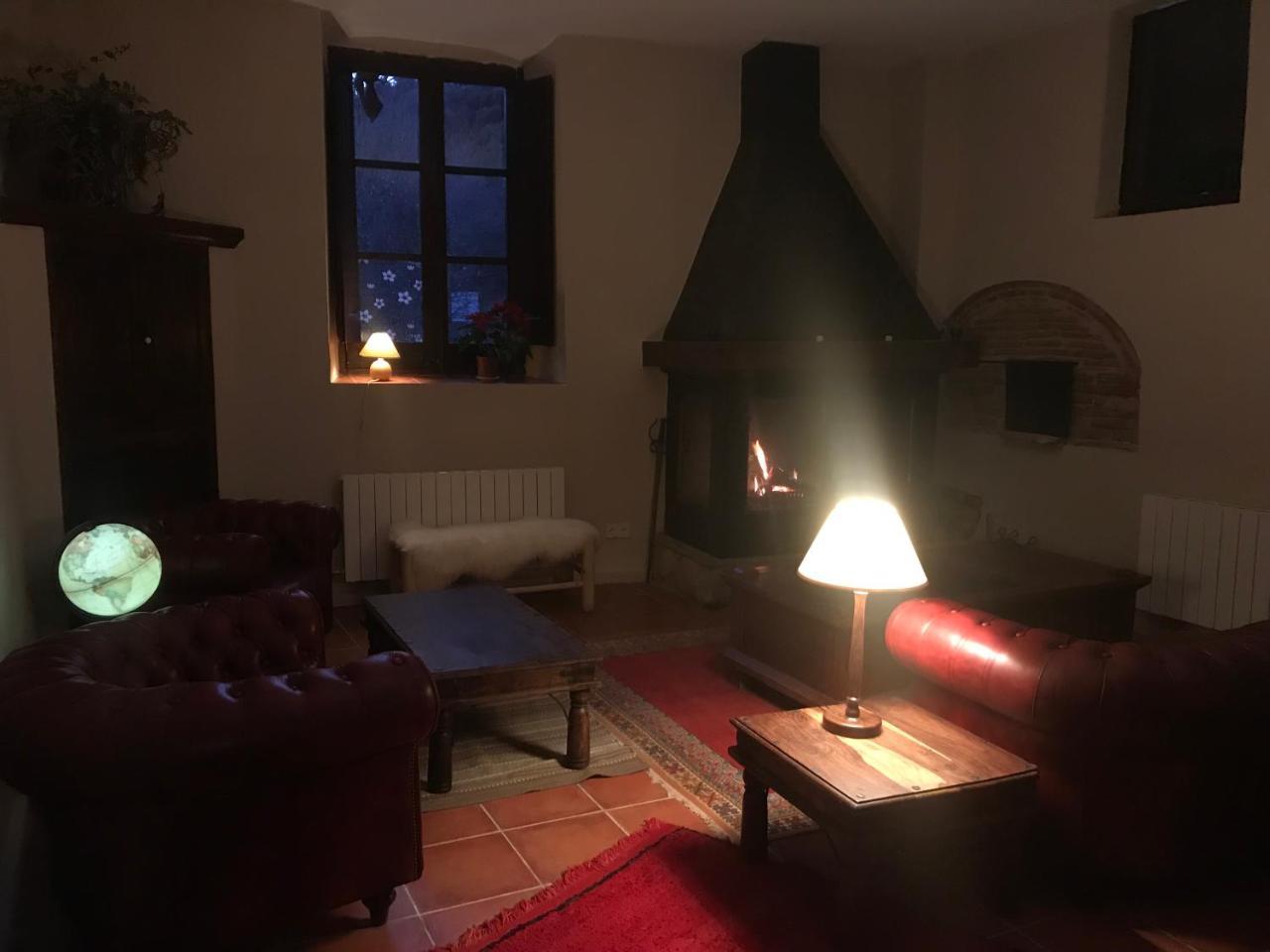 Hostal De Bianya Ла-Валь-де-Бианья Экстерьер фото